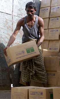 lifting boxes