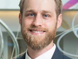 Dr Ryan Knigge