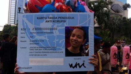 The State-Issued ‘Identity Card’ as Visual Medium in Postauthoritarian Indonesia