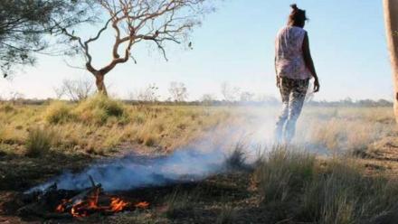 See How We Roll: Enduring Exile Between Desert and Urban Australia: Reflections on Method and Writing