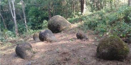 Mysterious giant stone jars found in India